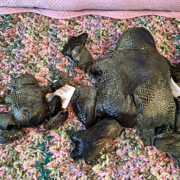 Pair of Russ Berrie Earth Zone Zonies Flemington Bean Bag Frogs with Tags - Picture 3 of 13